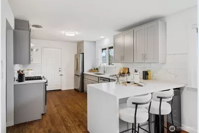 2539 30th Avenue S, Seattle, WA 98144 - Photo 9