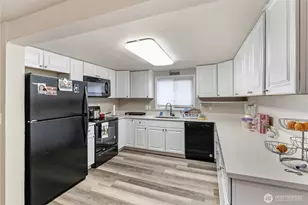 525 138 St E, Tacoma, WA 98445 - Photo 17