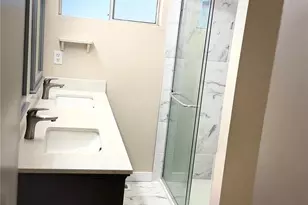 9802 S 210th Pl, Kent, WA 98031 - Photo 7