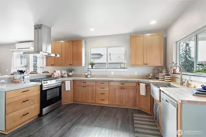 2409 Huron Street, Bellingham, WA 98229 - Photo 11