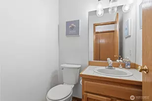 4108 NE 7th St, Renton, WA 98059 - Photo 17