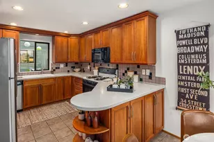 343 N 74th St, Seattle, WA 98103 - Photo 9