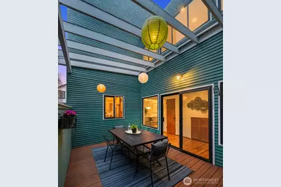 343 N 74th Street, Seattle, WA 98103 - Photo 15