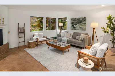 343 N 74th Street, Seattle, WA 98103 - Photo 3