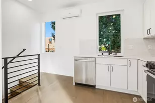 3448 B NW 65th St, Seattle, WA 98117 - Photo 11