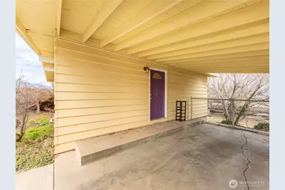 625 Lambert Street, Wenatchee, WA 98801 - Photo 3