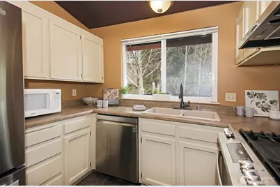 445 Mitchell Drive, Coupeville, WA 98239 - Photo 15