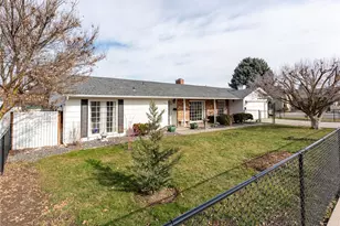 934 Stevens St, Wenatchee, WA 98801 - Photo 1