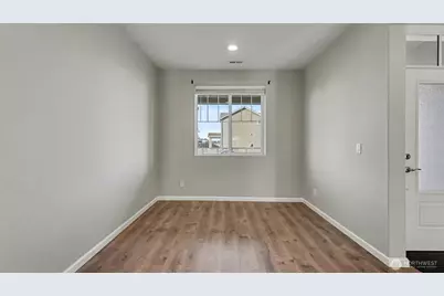 864 Sigrist Drive E, Enumclaw, WA 98022 - Photo 15