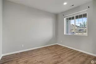 864 Sigrist Dr E, Enumclaw, WA 98022 - Photo 13