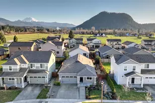 864 Sigrist Dr E, Enumclaw, WA 98022 - Photo 33