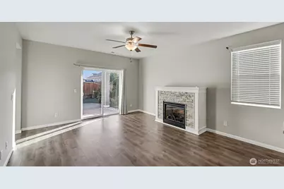 864 Sigrist Drive E, Enumclaw, WA 98022 - Photo 5