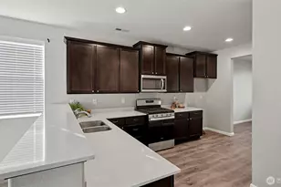 864 Sigrist Dr E, Enumclaw, WA 98022 - Photo 9