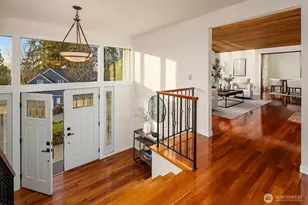 8413 SE 53rd Pl, Mercer Island, WA 98040 - Photo 3