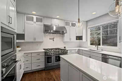 25424 NE 39th Way, Redmond, WA 98053 - Photo 9