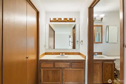 21803 Oak Way, Brier, WA 98036 - Photo 15