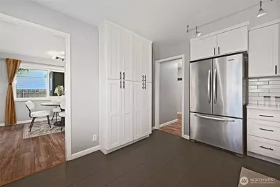 4570 36th Avenue W, Seattle, WA 98199 - Photo 11