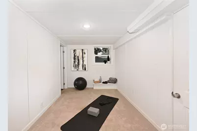 4570 36th Avenue W, Seattle, WA 98199 - Photo 25