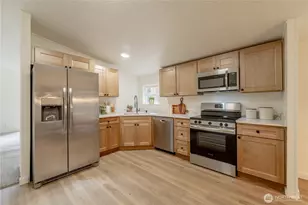 10794 Halloran Rd, Bow, WA 98232 - Photo 11