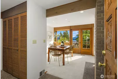 17814 NE 8th Place, Bellevue, WA 98008 - Photo 11