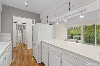 550 Elm Way #308, Edmonds, WA 98020 - Photo 11