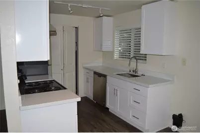 9724 6th Avenue NW #B, Seattle, WA 98117 - Photo 5