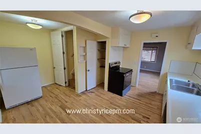 238 Park Place N, Renton, WA 98057 - Photo 3