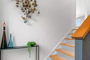 3439 24th Ave W, Seattle, WA 98199 - Photo 5