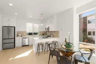 915 N 98th St, Seattle, WA 98103 - Photo 11