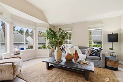 4222 144th Lane SE, Bellevue, WA 98006 - Photo 3