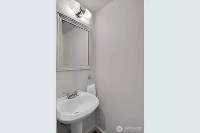 1800 10th Avenue W #1800, Seattle, WA 98119 - Photo 11