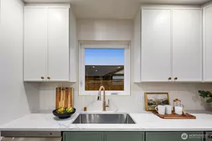 7555 32nd Ave SW, Seattle, WA 98126 - Photo 11