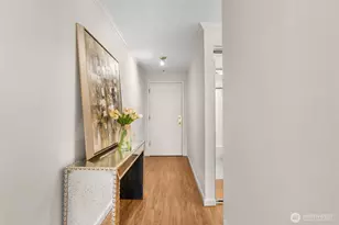 2028 Waverly Pl N, Seattle, WA 98109 - Photo 3