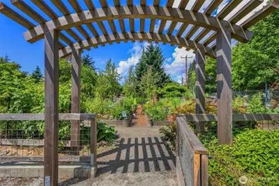 8720 Phinney Avenue N #24, Seattle, WA 98103 - Photo 25