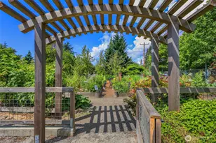 8720 Phinney Ave N, Seattle, WA 98103 - Photo 25