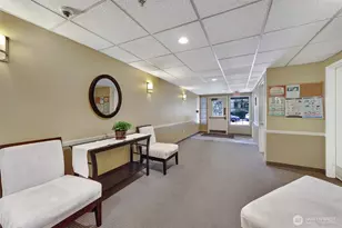 8720 Phinney Ave N, Seattle, WA 98103 - Photo 27