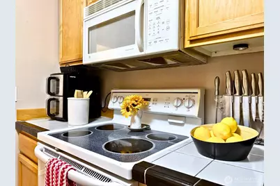 330 Elm St #201, Everett, WA 98203 - Photo 7