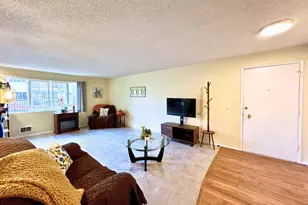 330 Elm St, Everett, WA 98203 - Photo 3