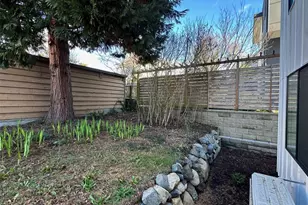 3448 B NW 65th St, Seattle, WA 98117 - Photo 33