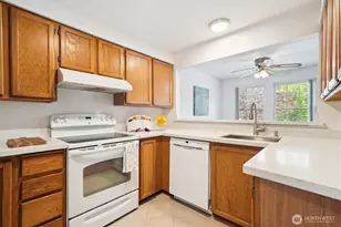 5813 S 238th Ct, Kent, WA 98032 - Photo 13