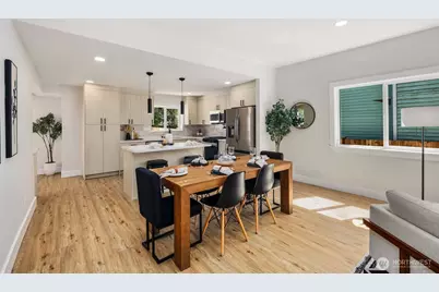 8226 Meridian Avenue N, Seattle, WA 98103 - Photo 13