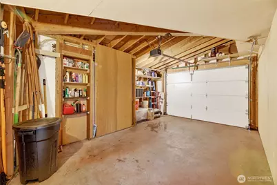 7720 Meridian Avenue N, Seattle, WA 98103 - Photo 33