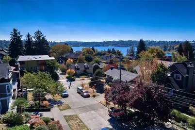 7720 Meridian Avenue N, Seattle, WA 98103 - Photo 39