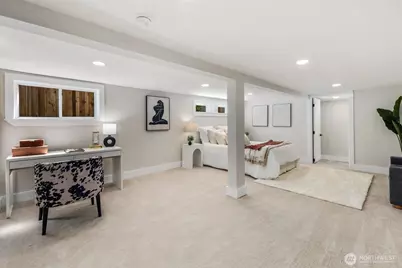 8226 Meridian Avenue N, Seattle, WA 98103 - Photo 25