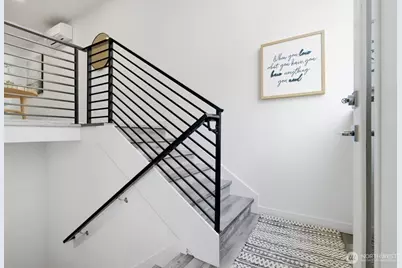 8553 Midvale Avenue N #C, Seattle, WA 98103 - Photo 3