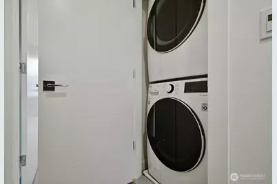 8553 Midvale Avenue N #C, Seattle, WA 98103 - Photo 17