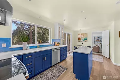 19020 32nd Avenue NE, Lake Forest Park, WA 98155 - Photo 11