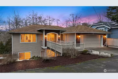 7025 14th Avenue SW, Seattle, WA 98106 - Photo 1