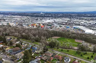 7025 14th Ave SW, Seattle, WA 98106 - Photo 29