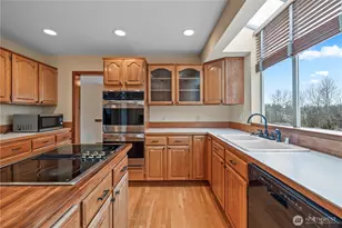 7025 14th Ave SW, Seattle, WA 98106 - Photo 9